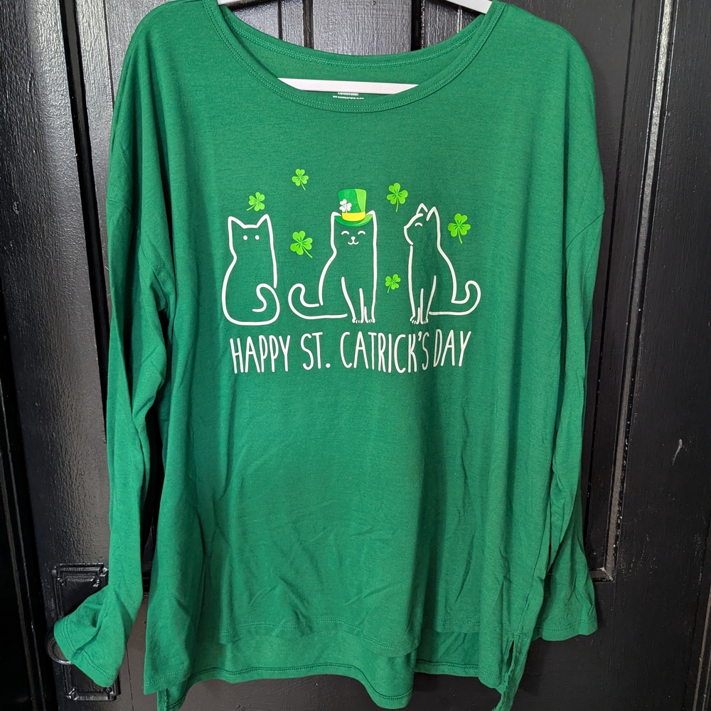 Green St. Patrick's Day Cat Graphic Long Sleeve Tee